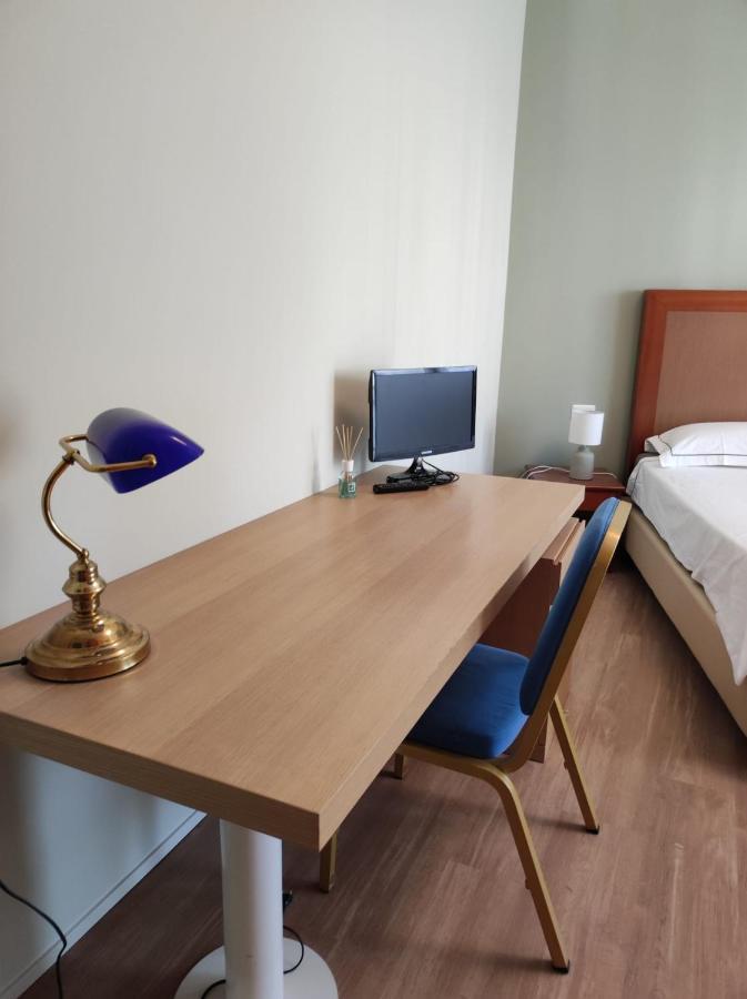 Casa Botta. Ampio Appartamento Luminoso E Confortevole Morbegno Buitenkant foto